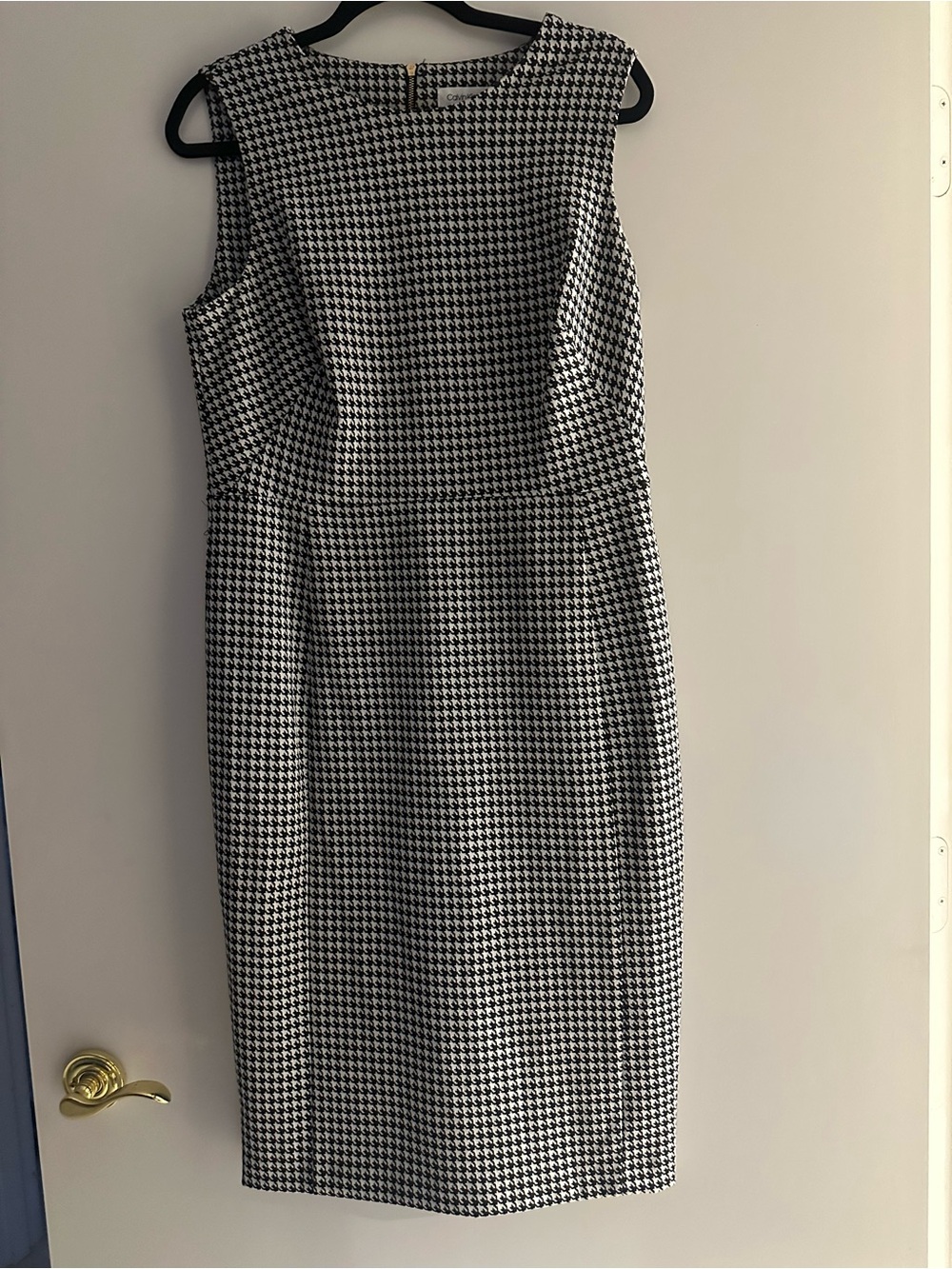 Calvin Klein Hounds Tooth  Sleeveless Sheath Dress - Classic Elegant Fit ✨